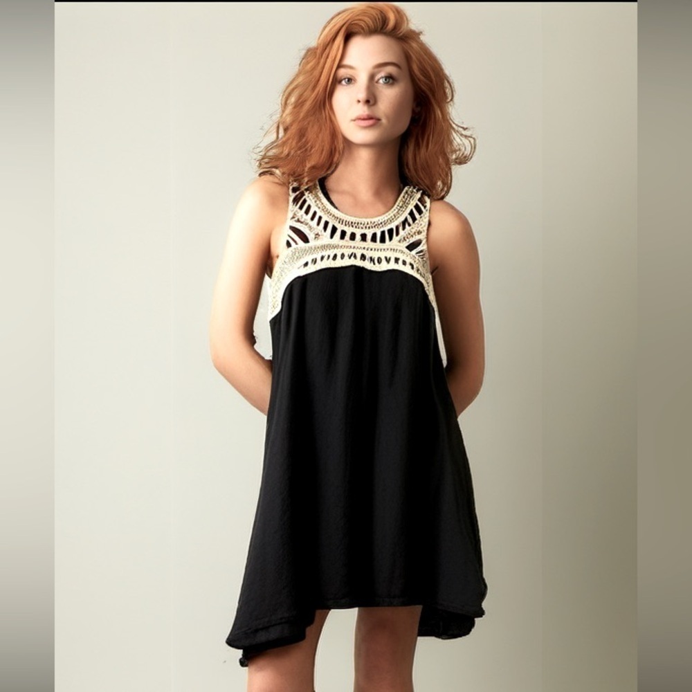 VASNA SIZE M BLACK‎ CROCHET MID DRESS SUMMER FALL GUC